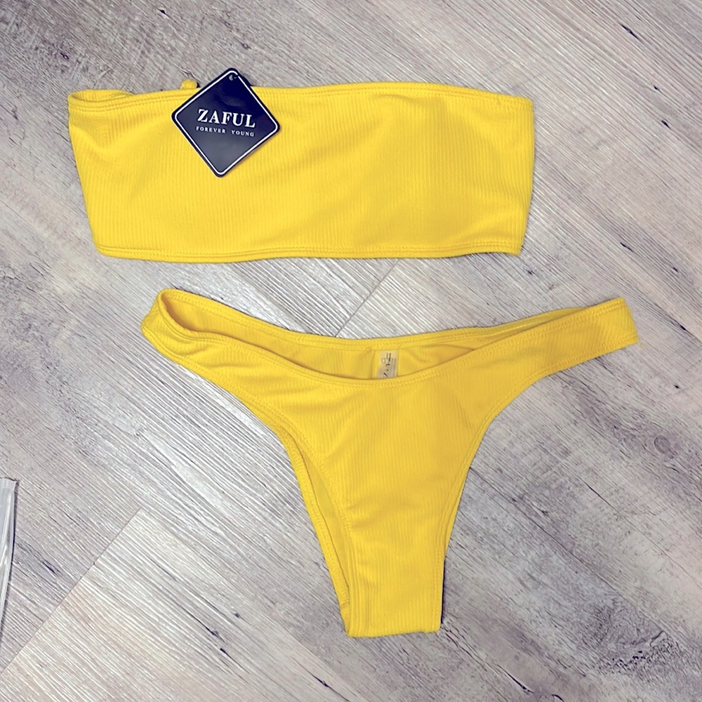 Womens strapless bikini